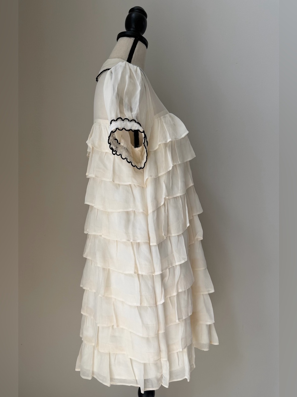 Kensie Ivory Ruffled Tiered Dress with Black Trim and Peter Pan Collar 100% Silk - Picture 5 of 8
